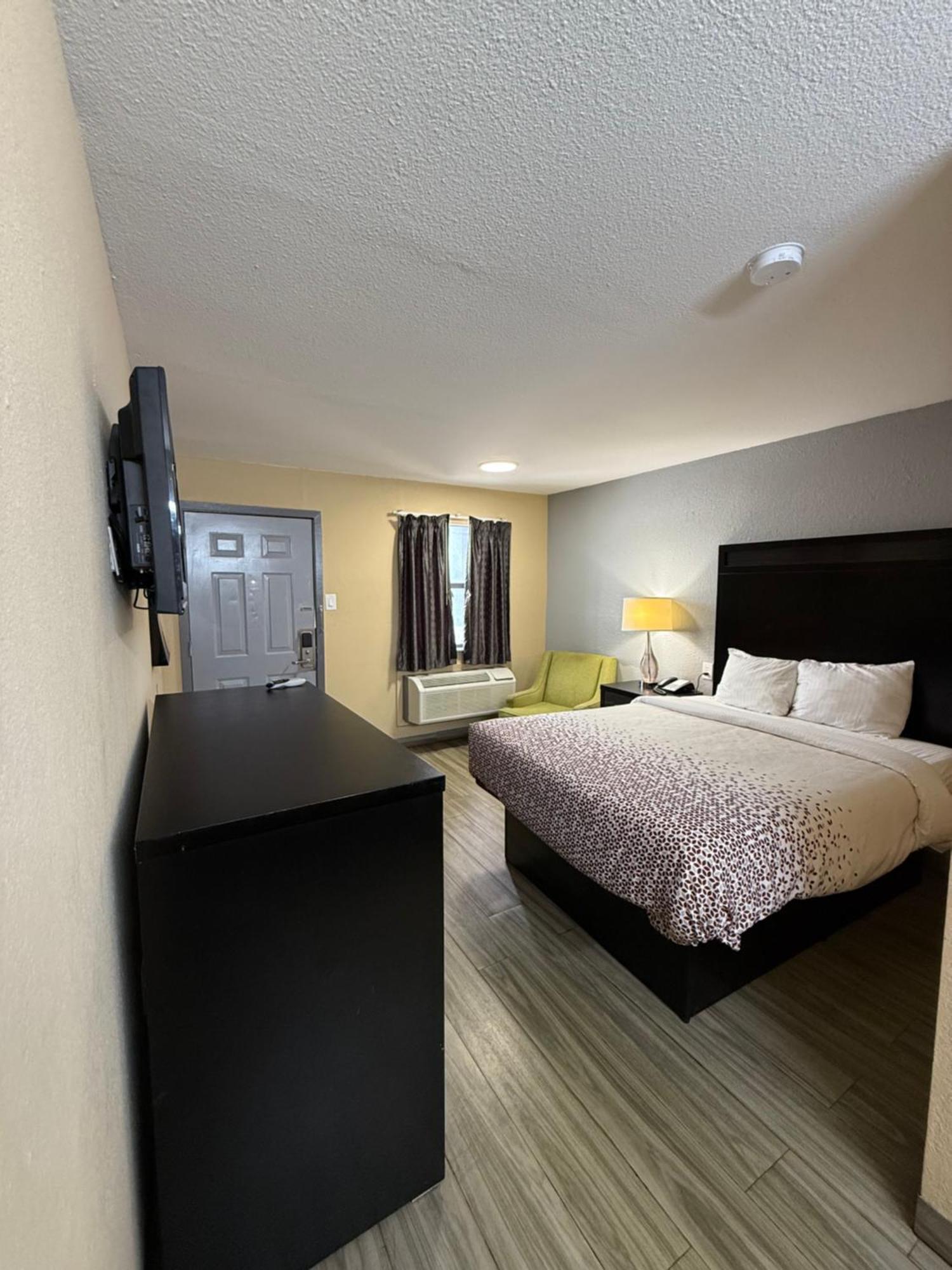 Travel Inn Hazen Ngoại thất bức ảnh